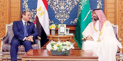 ولي العهد يبحث تعزيز العمل العربي المشترك مع الرئيس المصري 