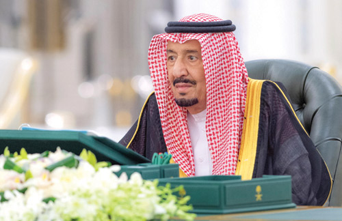 خادم الحرمين الشريفين يرأس جلسة مجلس الوزراء 