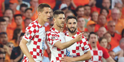 كرواتيا تحلم باللقب الأول أمام إسبانيا المتجدّدة 