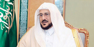 صلاة العيد في مصليات الأعياد بعد شروق الشمس بـ(15) دقيقة 