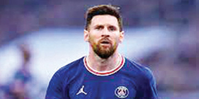 ميسي يحصد جائزة أفضل لاعب أجنبي في الدوري الفرنسي 