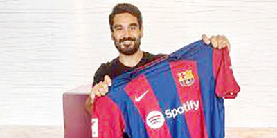 رسمياً.. برشلونة يعلن ضم غوندوغان 