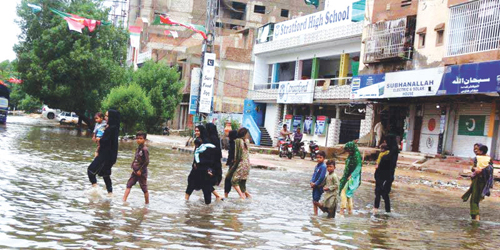 باكستان أكثر من 100 قتيل ضحايا الأمطار الموسمية 