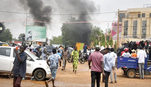 الاتحاد الأوروبي يعلن تعليق المساعدات 