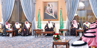 أمير منطقة تبوك يستقبل المواطنين في اللقاء الأسبوعي 