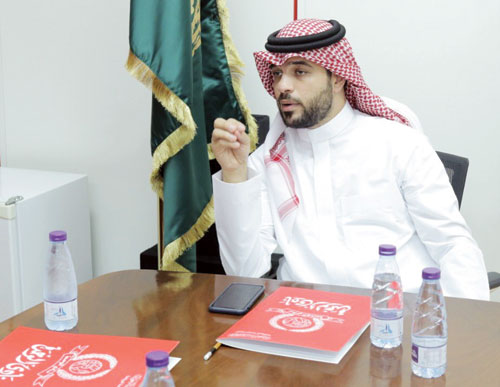 سلطان أزهر رئيساً للوحدة لأربع سنوات قادمة 