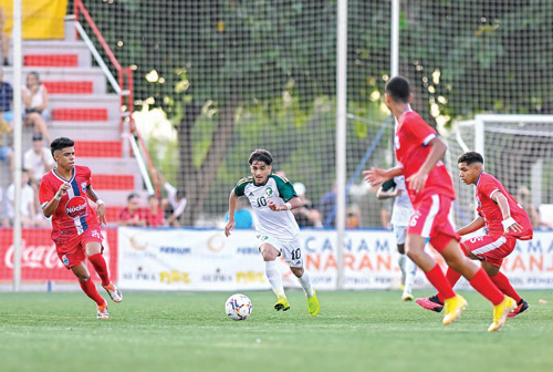 من مباراة الأخضر وفريق هيدرولانديا