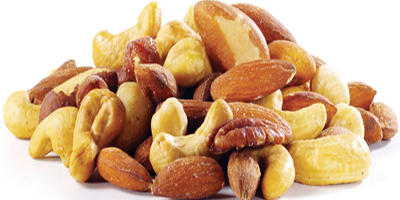 تناول 30 غراماً  من المكسرات يومياً قد يساعد على درء الاكتئاب 