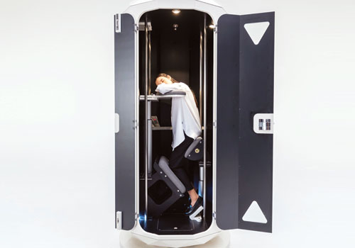 حجرة عمودية لأخذ قيلولة في وضعية الوقوف 