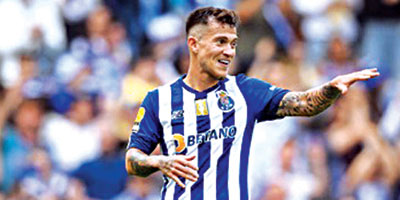 النصر يوقع مع البرتغالي أوتافيو لمدة 3 سنوات 