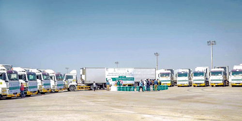 تدشين مشروع توزيع المساعدات الغذائية للنازحين والمتضررين بحضرموت 