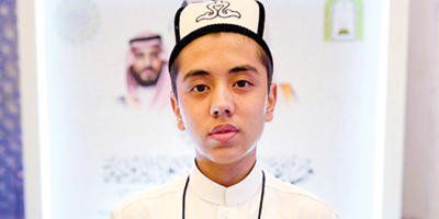 «عبدالله إيدوسوف».. يحفظ القرآن كاملاً برقم الآية والسورة والصفحة 