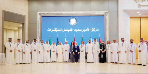 انطلاق أعمال الحلقة النقاشية لاستشراف التكامل الاقتصادي والتنموي الخليجي 