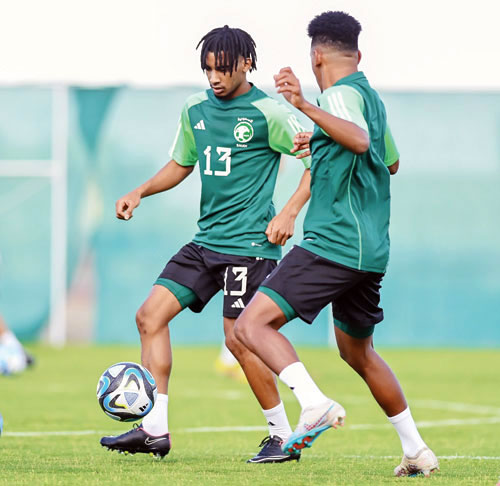 في افتتاح تصفيات كأس آسيا اليوم.. 