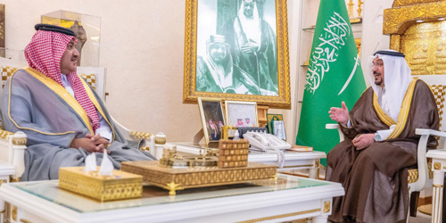  سموه يهنئ القحطاني بترقيته إلى رتبة لواء