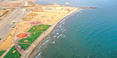 شاطئ مركز الشقيق بجازان وجهة سياحية تستهوي الزائرين 