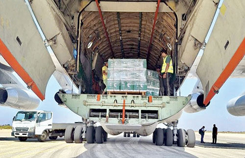 وصول الطائرة الإغاثية السعودية الثانية إلى ليبيا 