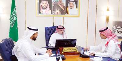 مدير تعليم الرياض يدشن الحملة الإعلامية لليوم الوطني 