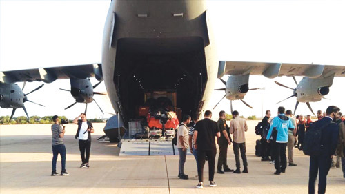 ليبيا.. وصول 70 طائرة و8 سفن لمساعدة المناطق المنكوبة 