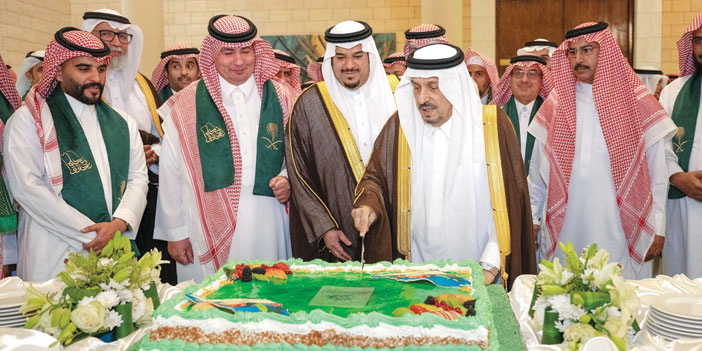 أمير منطقة الرياض وسمو نائبه خلال حفل إمارة المنطقة بمناسبة اليوم الوطني الـ93