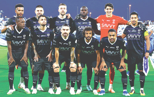 لاعبان فقط سيشاركان في مران الليلة والبقية مع المنتخبات