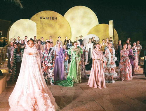 عرض للأزياء العالمية والمحلية في مطل البجيري 