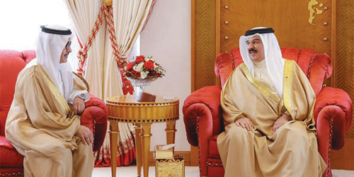 ملك البحرين يستقبل رئيس جامعة الخليج العربي 