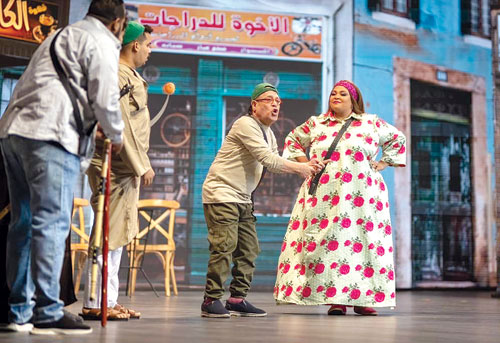 «علي بابا» تجذب محبي الكوميديا إلى مسرح الشدي 