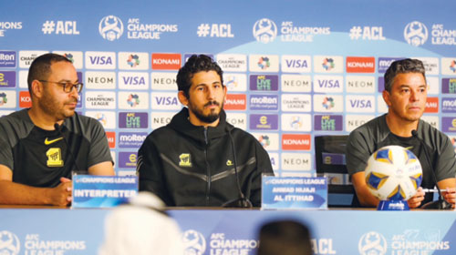 جاياردو يؤكد أن فريقه يعاني من ضغط المباريات 