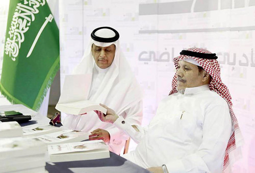  الفقيد علي القرشي في مناسبة سابقة