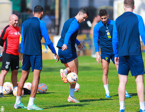 كاسترو يضع خطة لفترة التوقف 