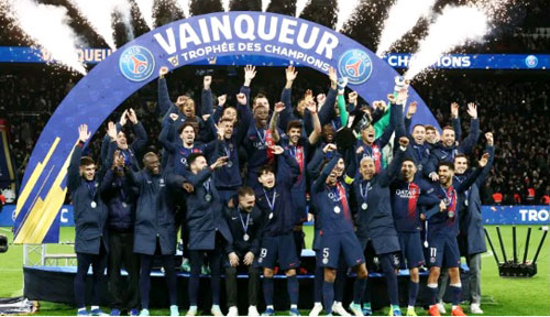 سان جيرمان يتوج بكأس السوبر الفرنسية للمرة الـ(12) في تاريخه 