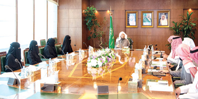 وزير الشؤون الإسلامية يعقد اجتماعاً لاستعراض منجزات العمل الدعوي 2024 