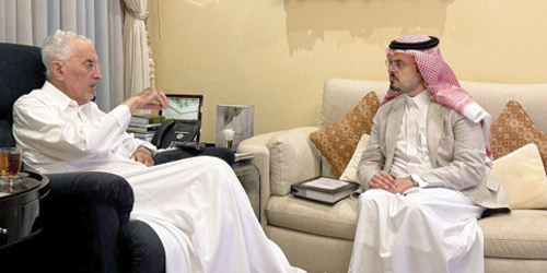  الفيصل خلال استقبال نائبه الأمير سعود بن مشعل
