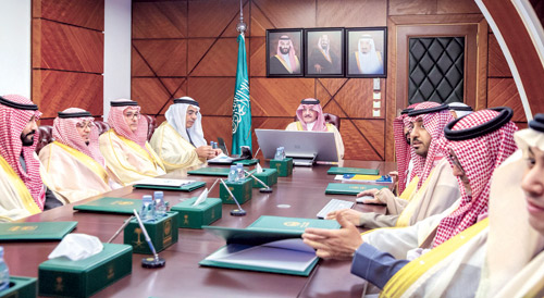 من الاجتماع