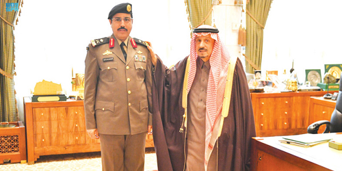 أمير منطقة الرياض يقلد اللواء ابن شويه رتبته الجديدة 
