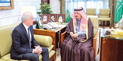 أمير منطقة الرياض يستقبل سفير سوريا 