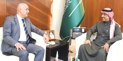 وزير الإعلام بحث مع وزير الاتصال الحكومي الأردني أوجه التعاون 