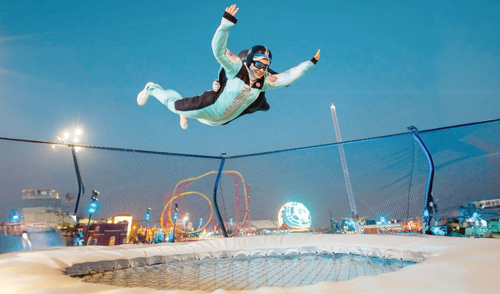 الرياض تتيح للزوار التحليق عاليًا بـ«سوبر فلاي» 