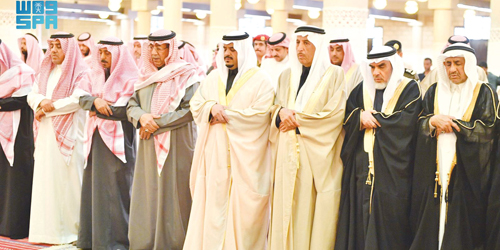 نائب أمير منطقة الرياض يؤدي الصلاة على الأميرة هيا بنت سعود بن مقرن 