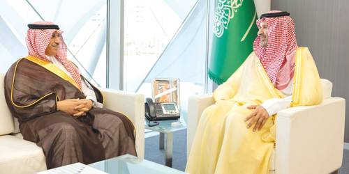 الأمير فيصل بن سلمان استعرض مع البنيان تعزيز القيمة المعرفية لدى منسوبي «التعليم» 