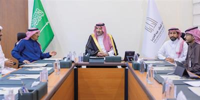 الأمير فيصل بن سلمان يتفقد مبنى دارة الملك عبدالعزيز والمراكز التابعة 