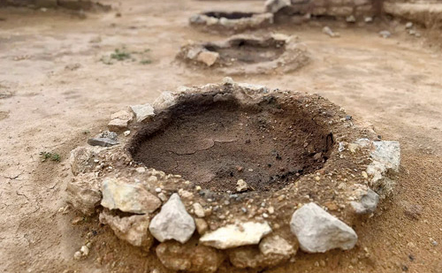 التنقيبات تظهر «تنانير الخبز» وطهي الطعام في قرية زبالا الأثرية بالعصور القديمة 