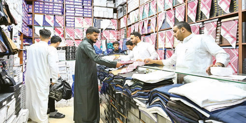 الأسواق التجارية في الرياض تشهد نشاطاً كثيفاً في عيد الفطر المبارك 