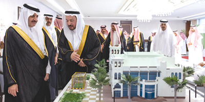 أمير المنطقة الشرقية يدشن عدة مبان لجمعية التنمية الأهلية بالمنطقة 