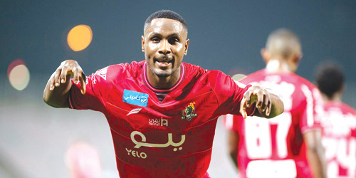 «إيغالو».. 4 بطاقات صفراء