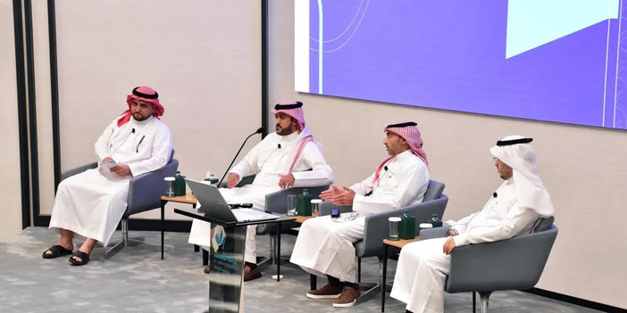 يلتقي رواد الأعمال بالمحافظة 