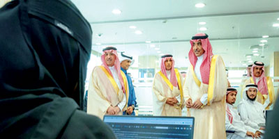 وزير الإعلام يفتتح أكاديمية «واس» للتدريب الإخباري بالرياض 