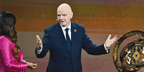 في قرعة تاريخية لمونديال الأندية استمرت أكثر من 90 دقيقة.. وحضرها عدد من مسؤولي الرياضة في العالم 