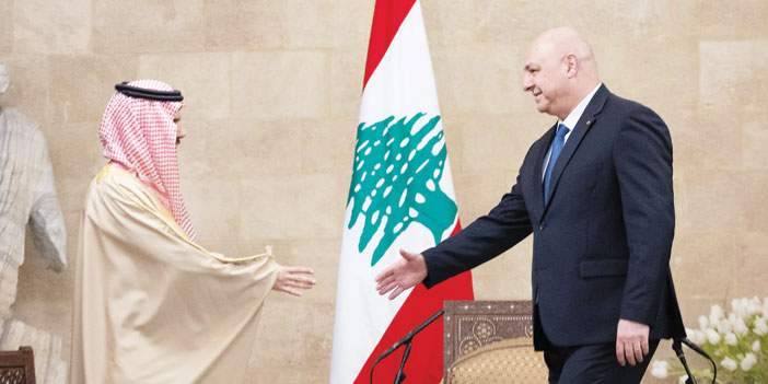 الرئيس اللبناني مستقبلا وزير الخارجية في قصر بعبدا بالعاصمة اللبنانية بيروت